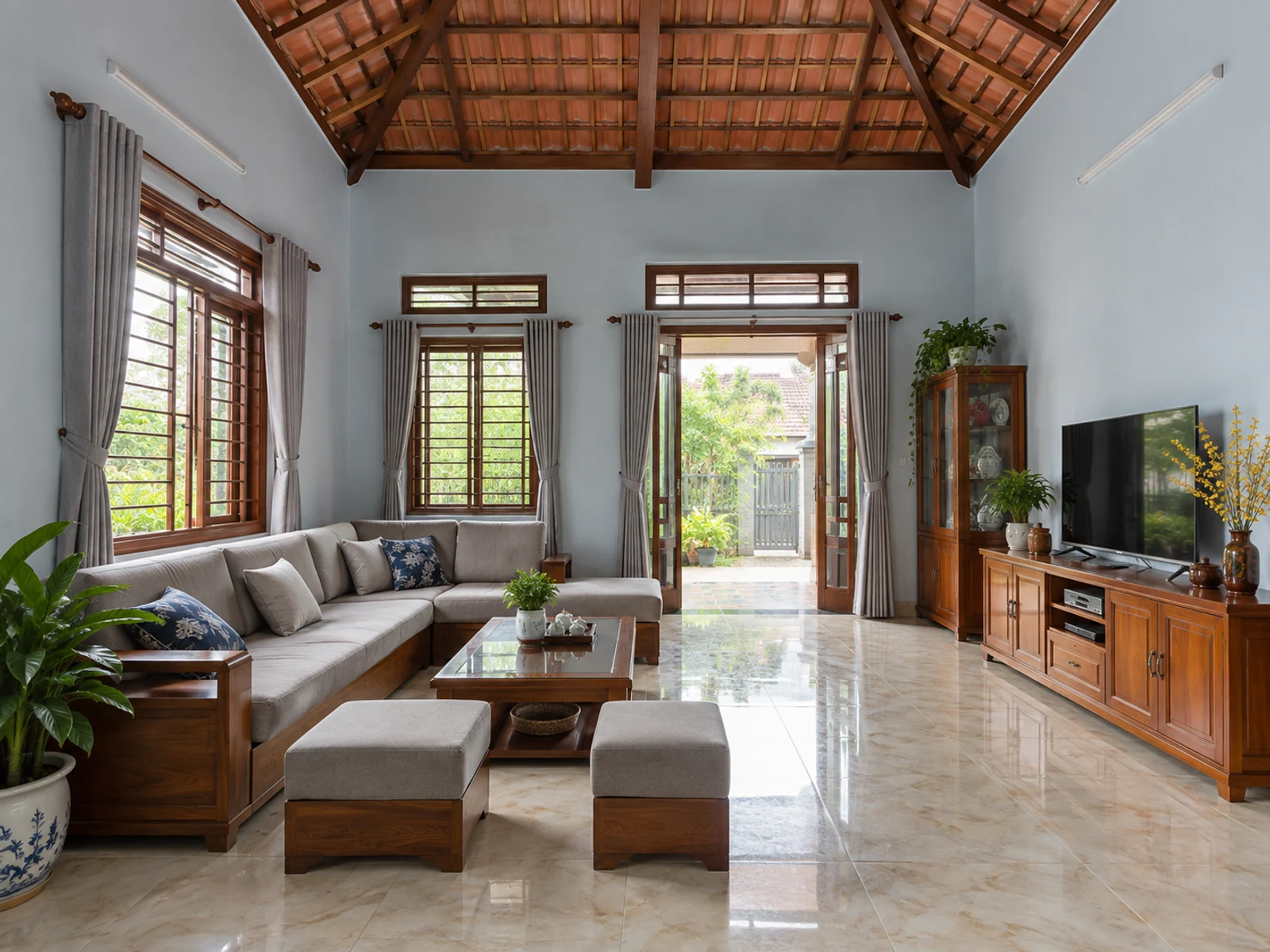 Biệt thự mái Thái 2 tầng ấn tượng với mái ngói xanh — phong khach